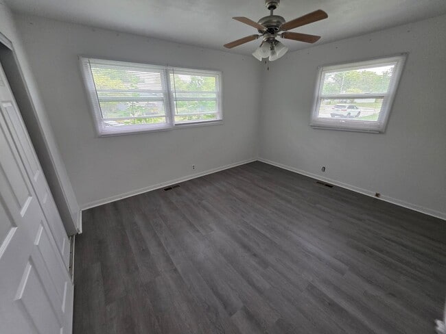 Building Photo - 4 BR Home in WL School District