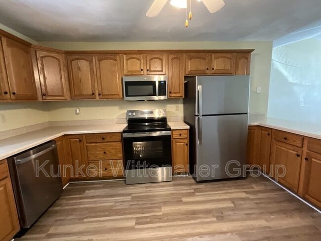 Building Photo - 504 Draco Dr
