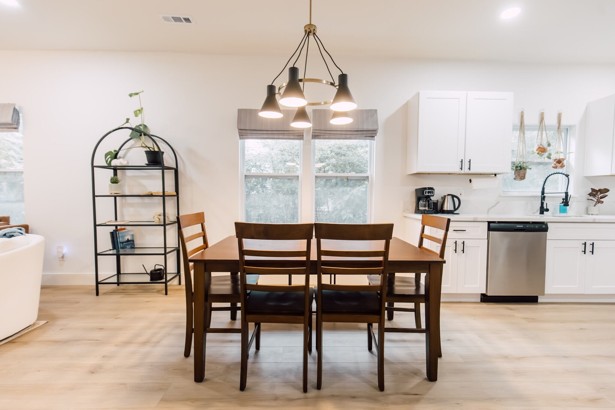 Building Photo - 215 Kerr Ave