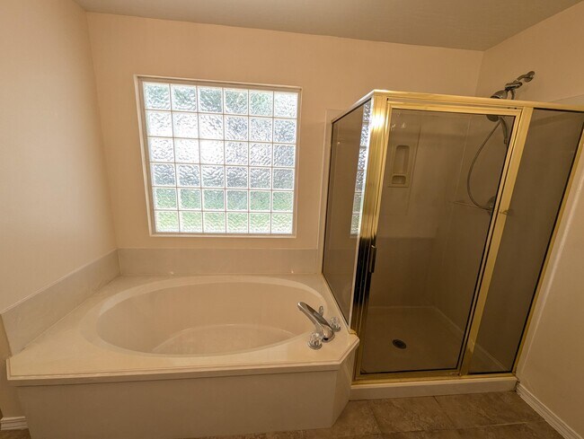 Building Photo - 509 Rush Park Cir