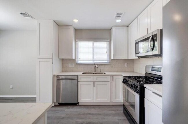 Building Photo - 11428 Bristle Oak Trail