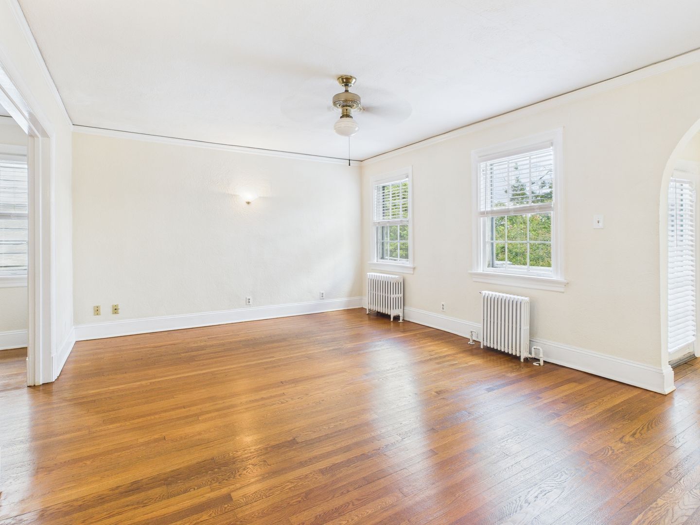 Building Photo - 2802 Dupont Cir