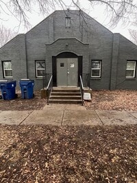 Building Photo - Beautiful 3 Bedroom, 2 Bathroom Quadplex N...
