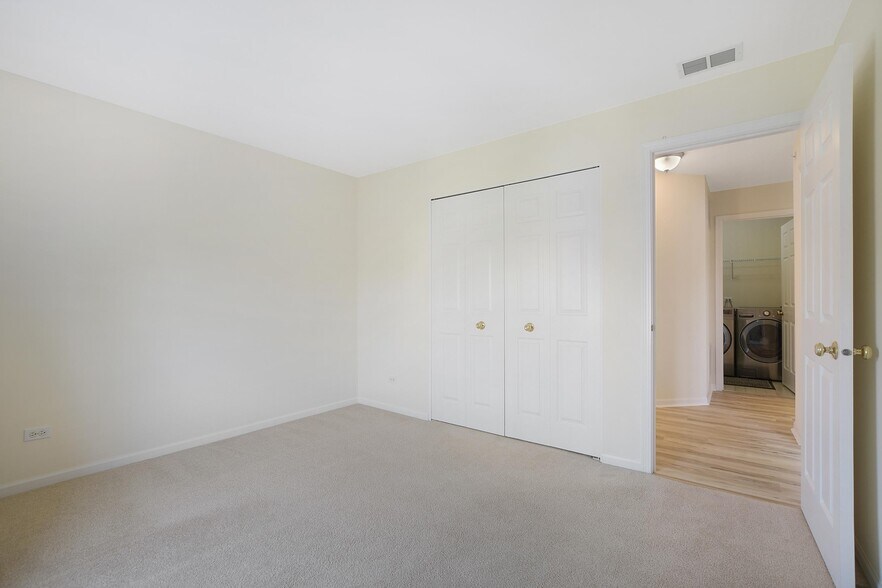 Building Photo - 670 Mill Cir