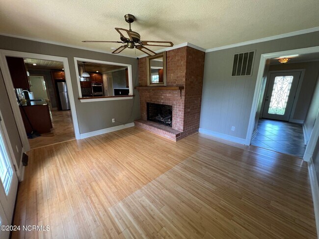 Building Photo - 304 Pamlico Dr