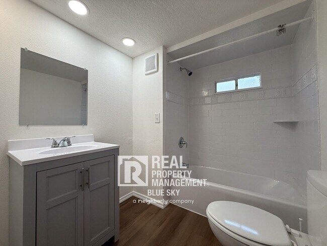 Building Photo - 9221 Kiowa Dr