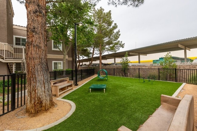 Building Photo - Spanish Palms a Guard Gated Community