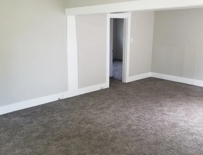 Building Photo - CHARMING 2 BED 1 BATH HOME IN ST ANTHONY