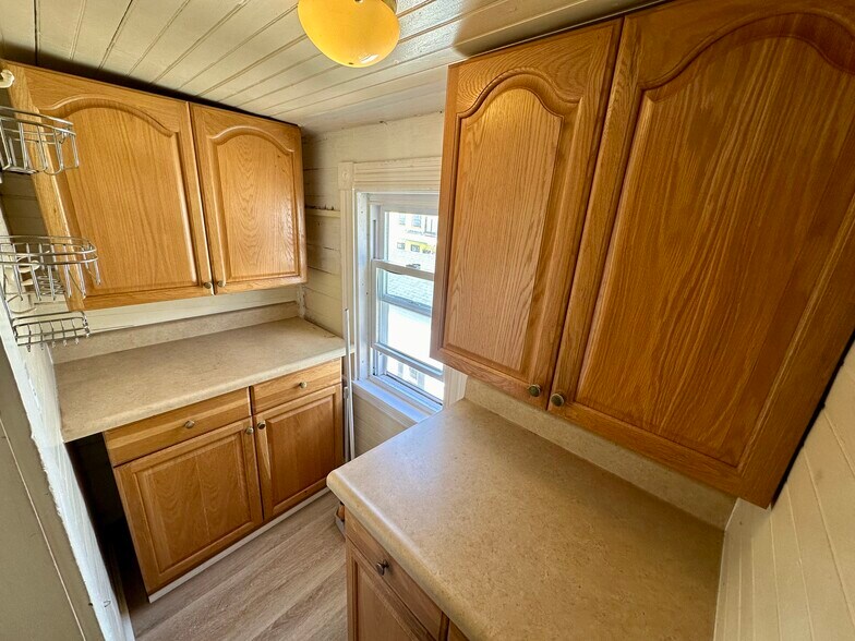 Building Photo - 99 Union St