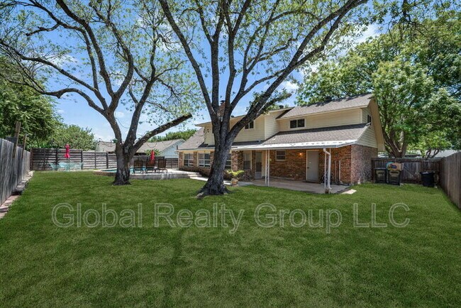 Building Photo - 133 Thomas Edison Dr