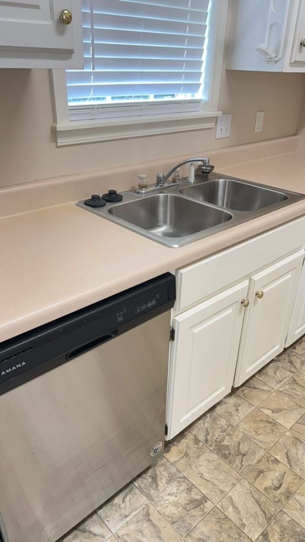 Building Photo - 805 Johnston Cove