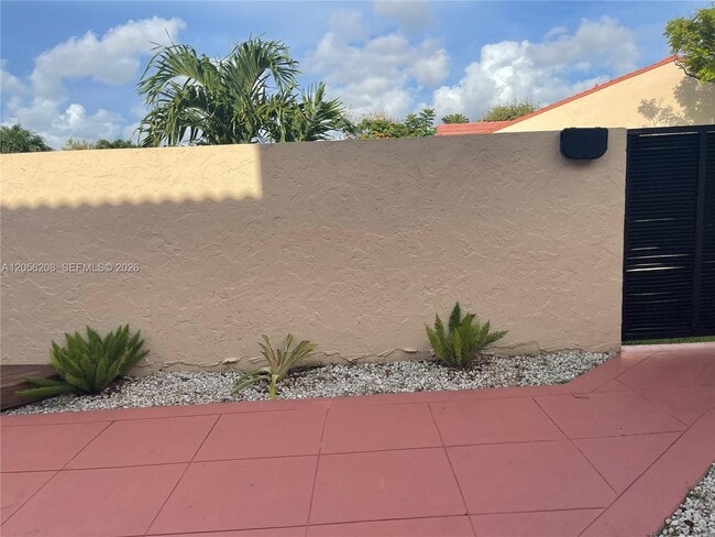 Building Photo - 8947 SW 149th Pl