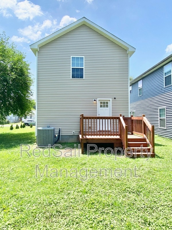 Building Photo - 616 Battery Ave