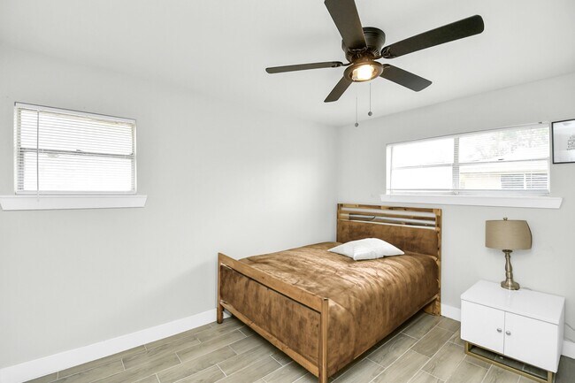 Building Photo - 5435 Pardee St