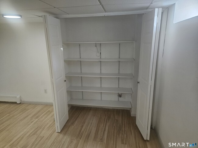 Building Photo - 63 Webb St