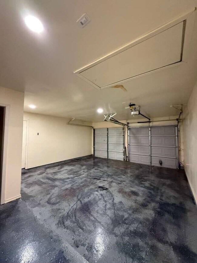 Building Photo - 22538 Market Square Ln