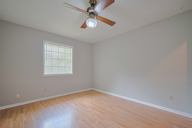 Building Photo - 3518 Rolling Green Ln