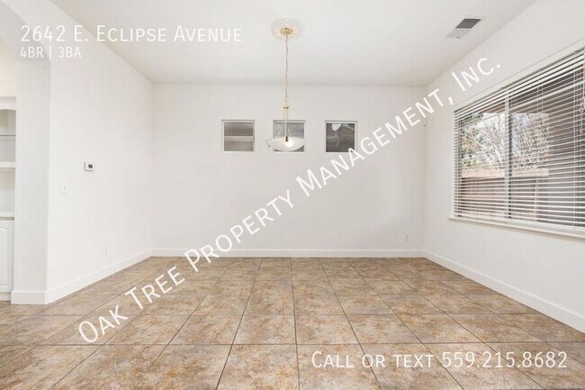 Building Photo - 2642 E Eclipse Ave