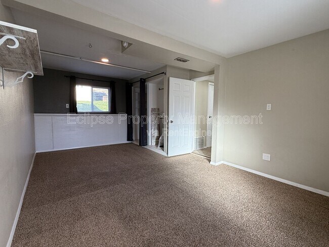 Building Photo - 2810.5 Bookcliff Ave