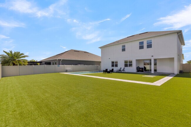 Building Photo - 5404 Golden Apple Dr