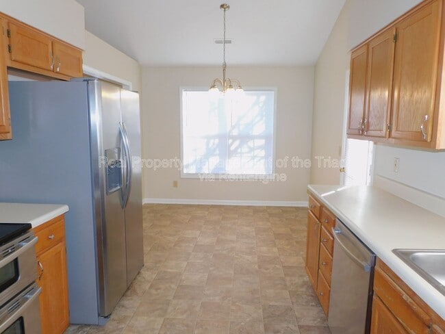 Building Photo - 600 Pecan Ridge Cir