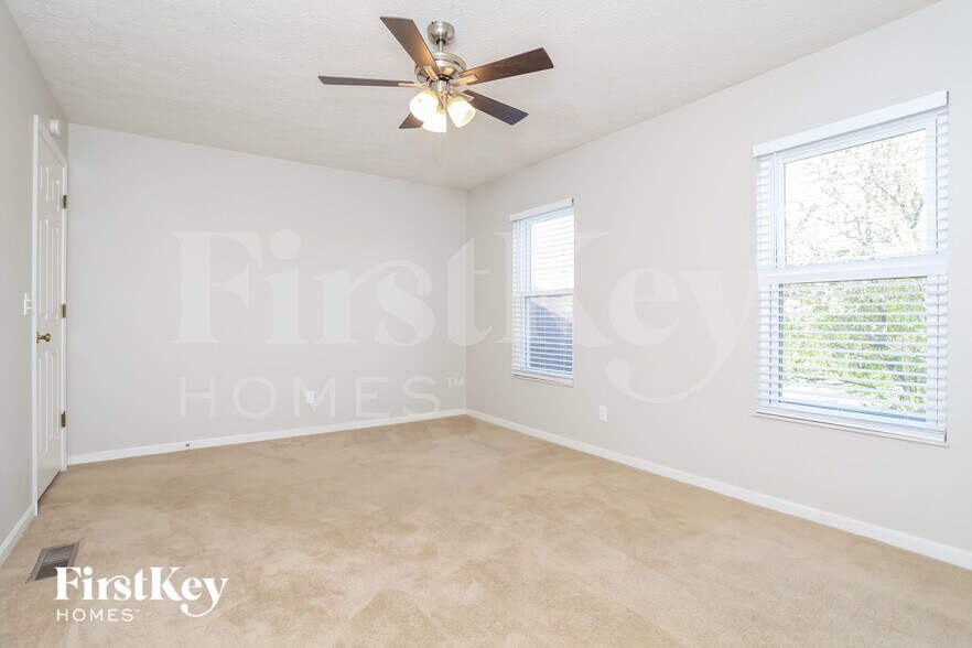 Building Photo - 3072 Hoock Ct