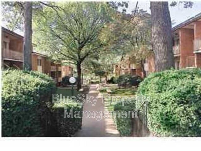 Primary Photo - 1800 Jefferson Park Ave