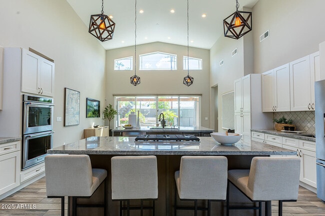 Building Photo - 3801 E Glenrosa Ave