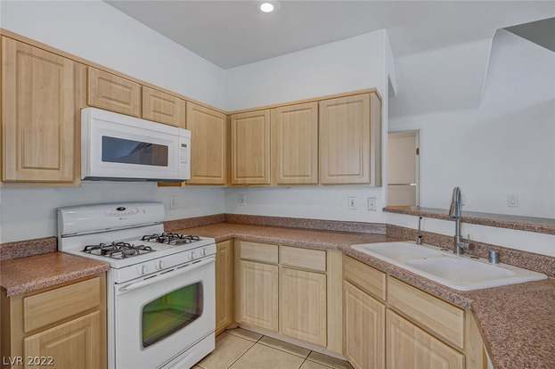 Building Photo - 6560 Bucking Horse Ln