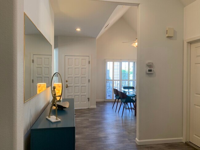 Hallway - 7635 Draper Ave