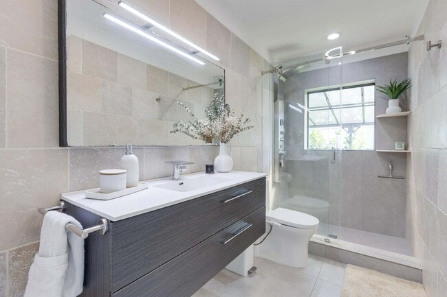 Building Photo - 1049 W Palmetto Park Rd