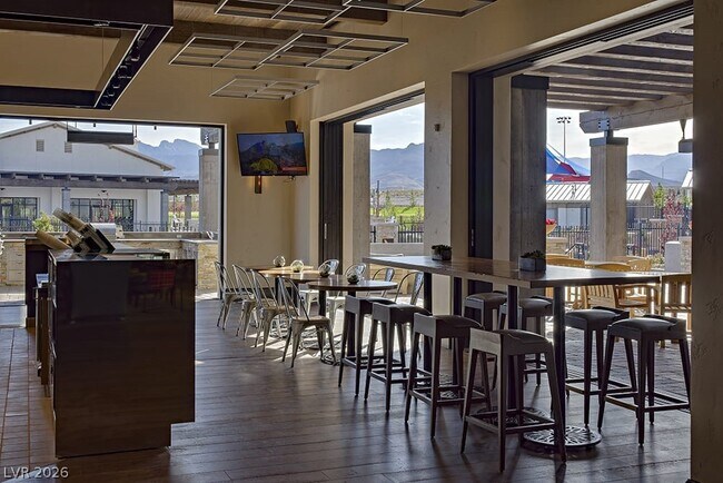 Building Photo - 10025 Desert Bighorn Ct