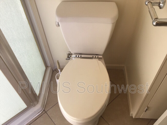 Building Photo - 2088 Del Rey Dr