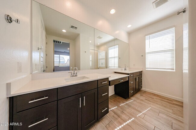 Building Photo - 32522 N 20th Gln