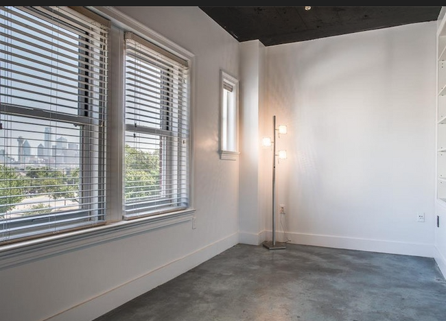 Building Photo - 329 E Colorado-1538