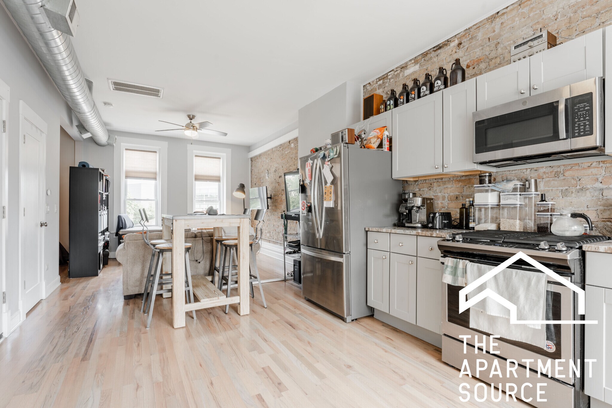 Building Photo - 731 W Ohio St