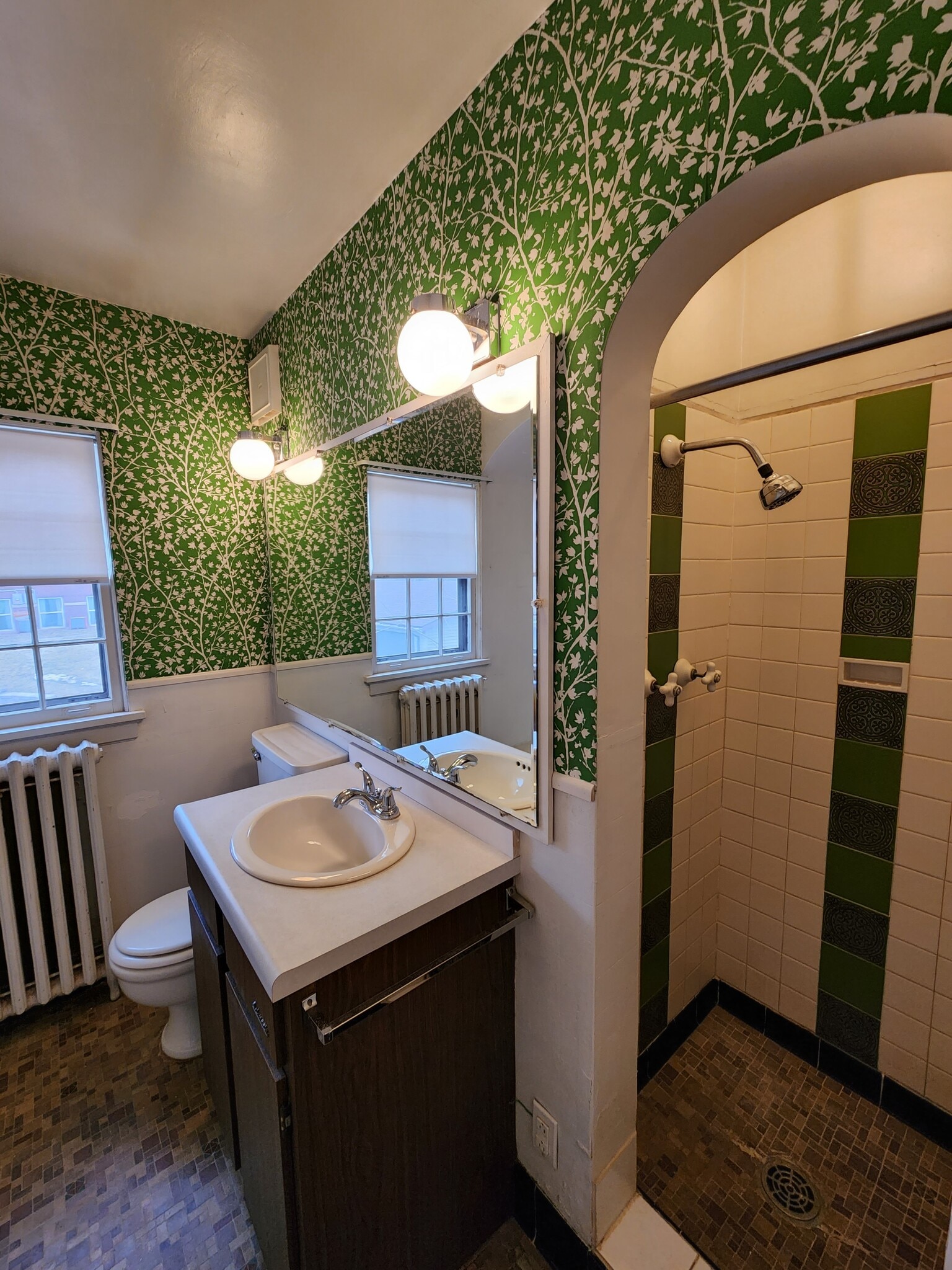 Bathroom - 209 N 21st Ave E
