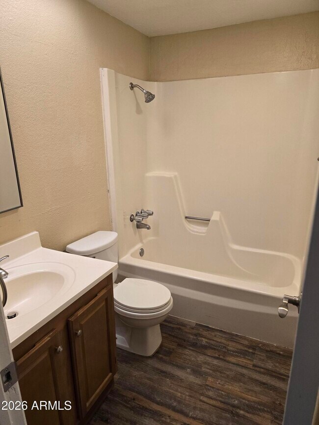 Building Photo - 9002 W Roma Ave