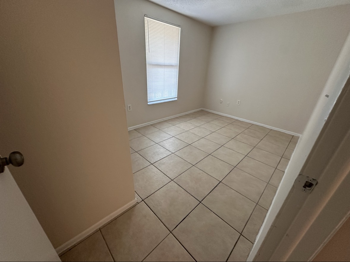 Building Photo - 7826 40th Avenue Dr W
