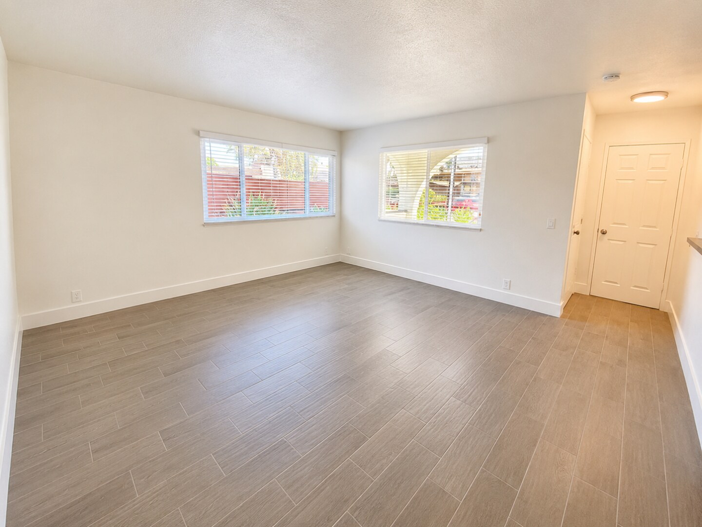 Building Photo - 1520 S Maple St