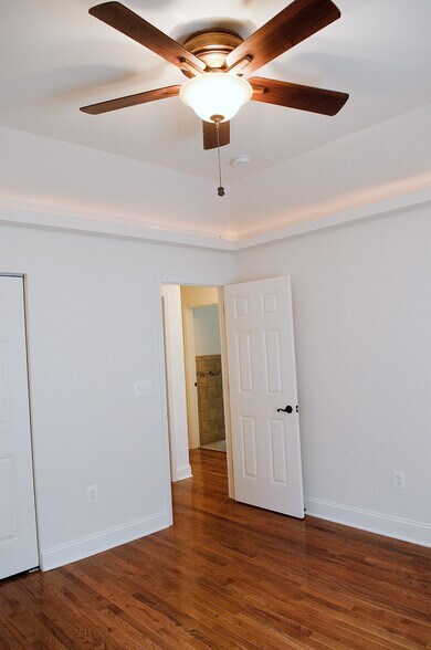 Building Photo - 6119 Bellona Ave