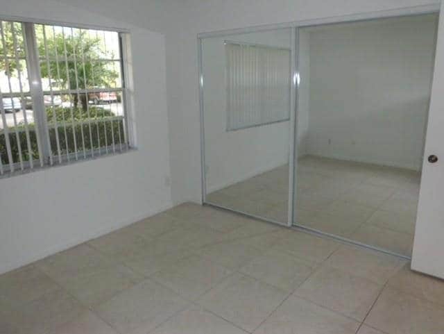 Building Photo - 8720 Shadow Wood Blvd