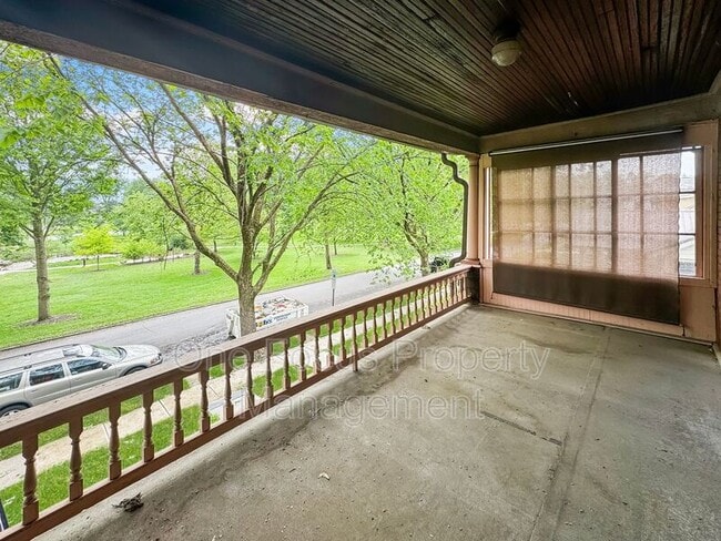 Building Photo - 95 1/2 Parkwood Street