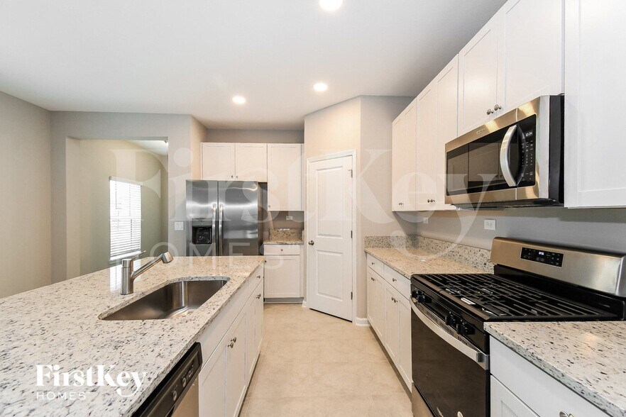 Building Photo - 75310 Plumbago Trce