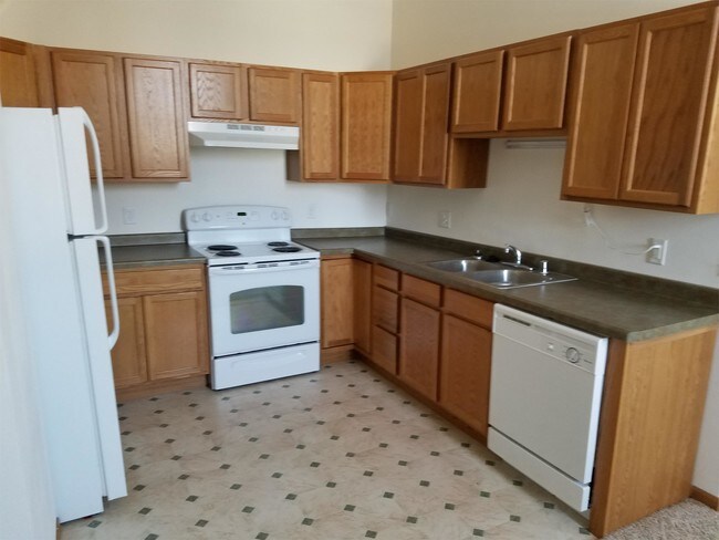 Primary Photo - 351 W Fulton St