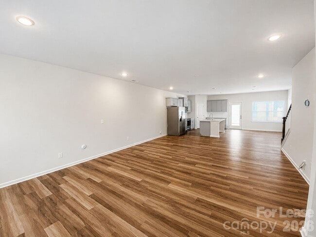 Building Photo - 302 Sagecroft Ln