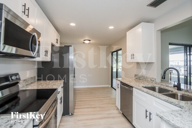 Building Photo - 1377 Prum Ave NW