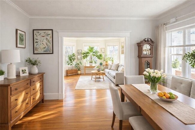 Building Photo - 22 Mayflower St