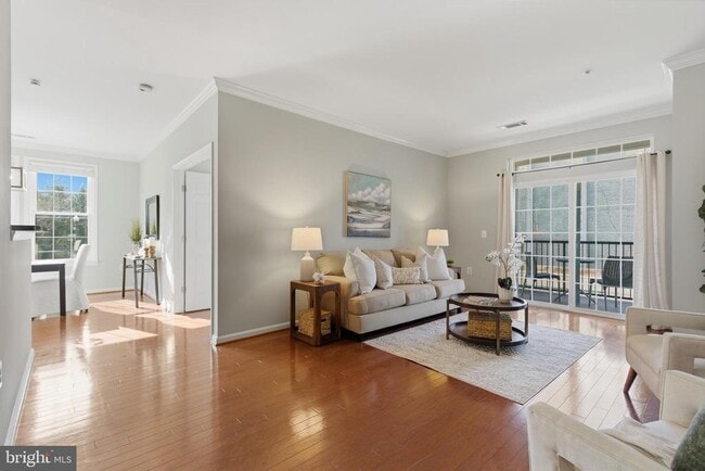 Building Photo - 2465 Army Navy Dr