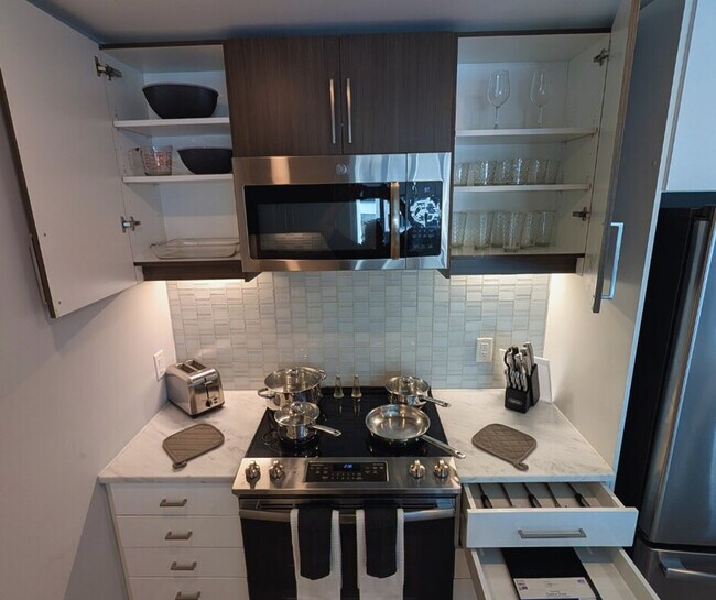 Building Photo - 8001 Woodmont Ave